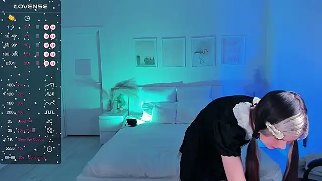 Snapshot of Lil_Amelie chatting on September 13, 2025, 2:06 pm Lil Amelie online show from September 13, 2025, 2:06 pm