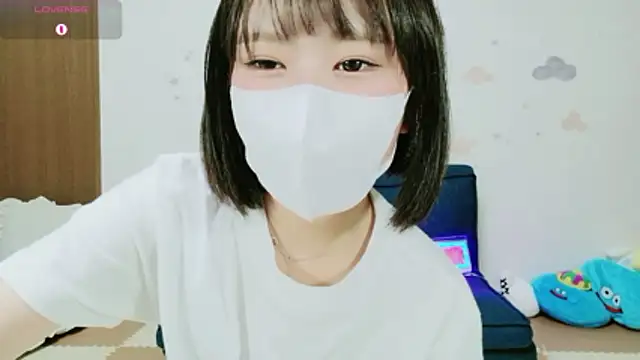 Snapshot of _Iroha_99 chatting on June 9, 2026, 2:40 pm Iroha 99 online show from June 9, 2026, 2:40 pm