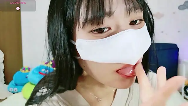 Snapshot of _Iroha_99 chatting on February 13, 2026, 2:28 pm Iroha 99 online show from February 13, 2026, 2:28 pm