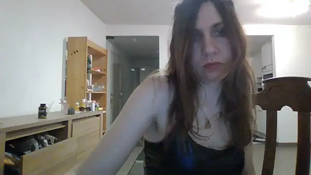 JasmineGlamour online show from April 14, 2026, 3:11 am