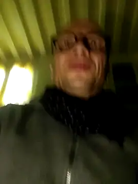 wedge75 online show from October 16, 2025, 9:17 am