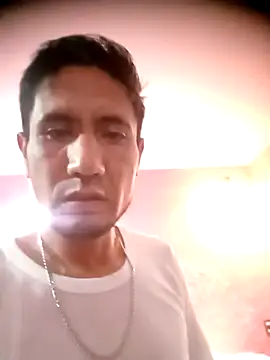 Antonilopez13 online show from May 20, 2026, 11:13 pm