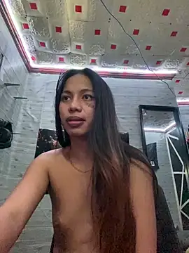 whiteladyboy online show from October 12, 2025, 5:09 am