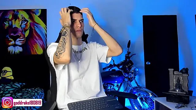 god drake online show from January 3, 2025, 1:02 pm