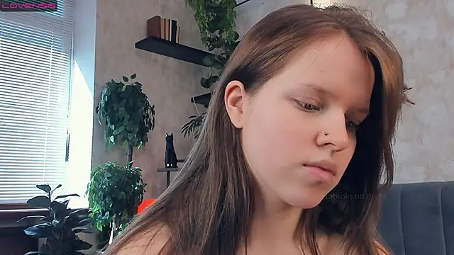 NicoleSkyt online show from March 9, 2025, 10:19 am