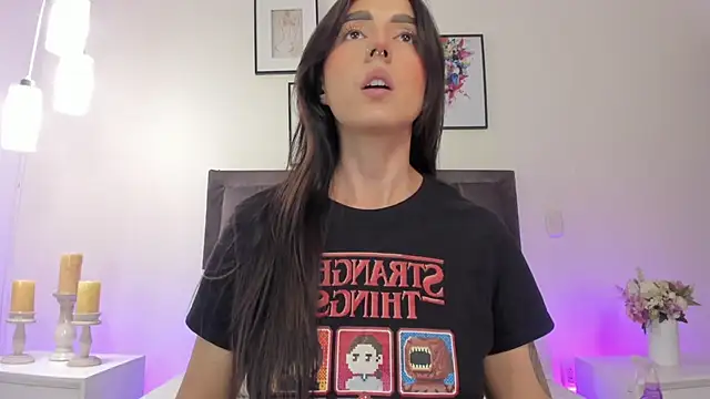 helen mooree online show from March 5, 2026, 12:46 pm