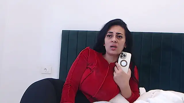 Aimeclark online show from November 15, 2025, 10:52 am