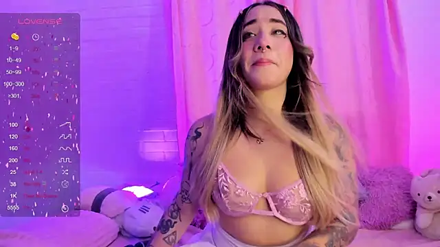 pink quarz online show from January 19, 2025, 10:49 pm