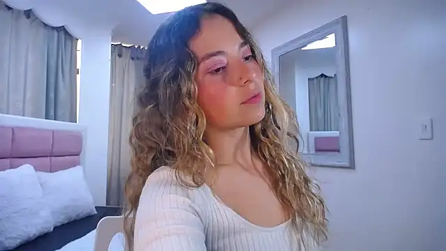 IssadoraJames online show from December 22, 2024, 2:16 pm