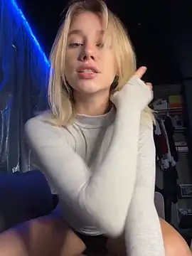 Snapshot of SSSATIVA_model chatting on March 11, 2025, 1:59 am SSSATIVA model online show from March 11, 2025, 1:59 am