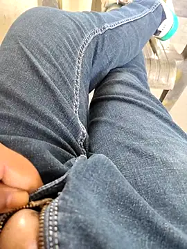 SplitPrestige19 online show from April 5, 2026, 8:21 am