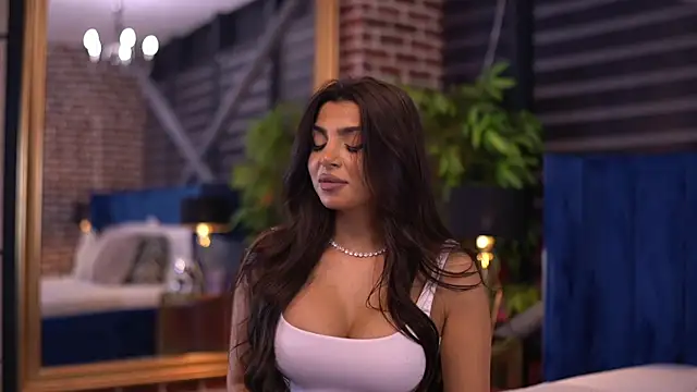 NicoleCellini online show from November 1, 2025, 7:08 pm