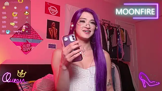 Snapshot of moonfiredancer chatting on June 5, 2026, 1:54 am moonfiredancer online show from June 5, 2026, 1:54 am