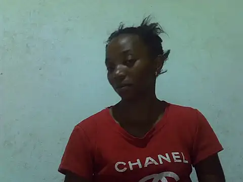 Snapshot of ElianeHot chatting on February 14, 2026, 6:30 pm ElianeHot online show from February 14, 2026, 6:30 pm