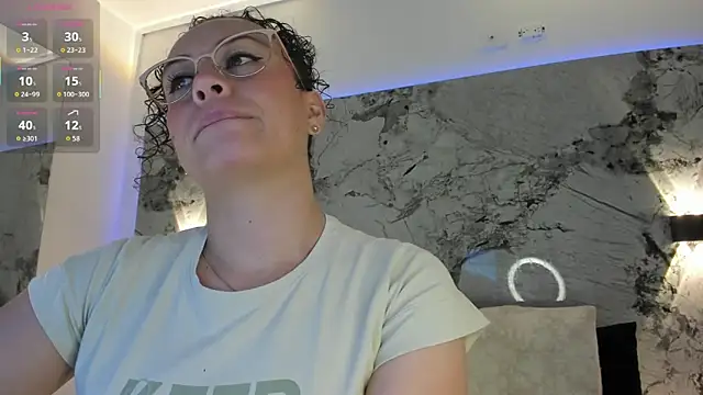 LIZ HOLMES online show from December 22, 2025, 10:48 am