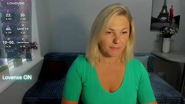 Snapshot of sweet___margaret chatting on October 14, 2025, 12:50 pm sweet margaret online show from October 14, 2025, 12:50 pm