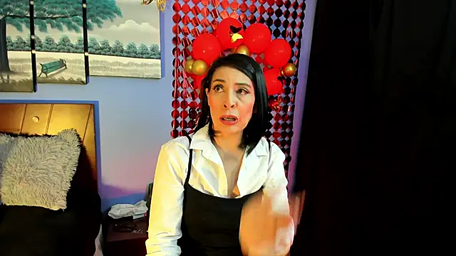 AdelleLennox cg online show from September 10, 2025, 11:09 am