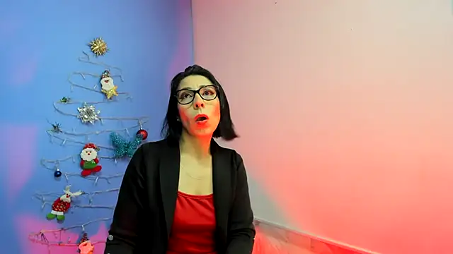 AdelleLennox cg online show from December 12, 2024, 11:17 am