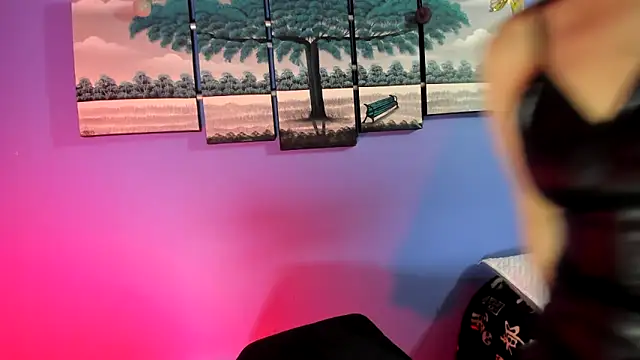 AdelleLennox cg online show from February 7, 2025, 11:01 am