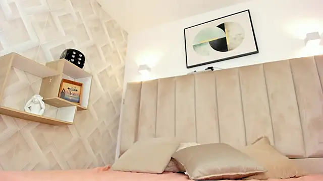 Snapshot of Anniie_Queen chatting on February 8, 2026, 3:04 am Anniie Queen online show from February 8, 2026, 3:04 am