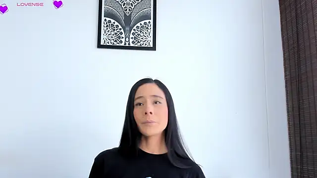 Snapshot of VeronicaTonu chatting on February 14, 2026, 2:06 pm VeronicaTonu online show from February 14, 2026, 2:06 pm