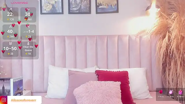 Alisson  Thompson online show from November 7, 2025, 8:24 pm