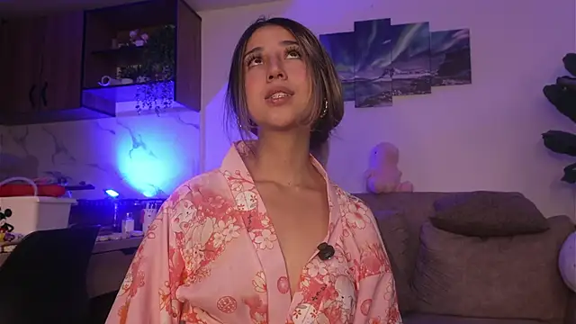 Snapshot of Natasna2 chatting on November 1, 2025, 3:02 am Natasna2 online show from November 1, 2025, 3:02 am