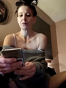 Snapshot of michele462 chatting on February 22, 2026, 5:32 am michele462 online show from February 22, 2026, 5:32 am