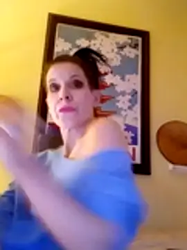 Snapshot of michele462 chatting on December 15, 2025, 7:47 am michele462 online show from December 15, 2025, 7:47 am