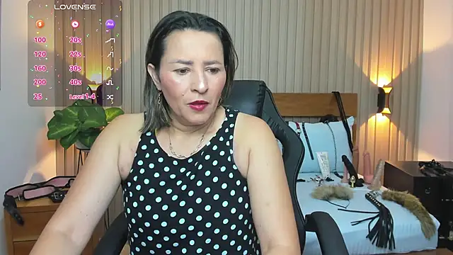 luciana ballesteros  online show from March 4, 2025, 12:33 pm