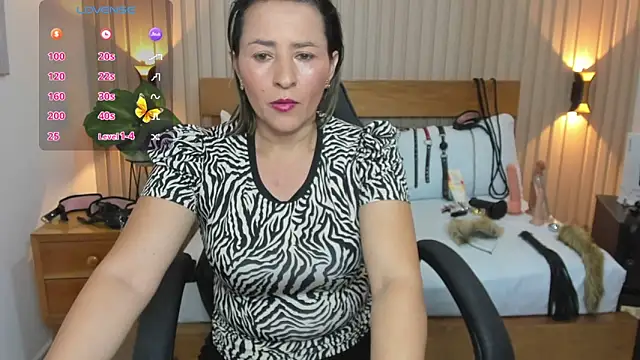 luciana ballesteros  online show from February 27, 2025, 12:34 pm
