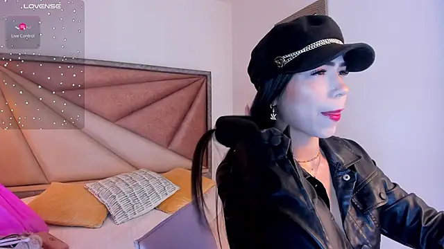 FaloonRoussel online show from December 18, 2025, 12:05 am