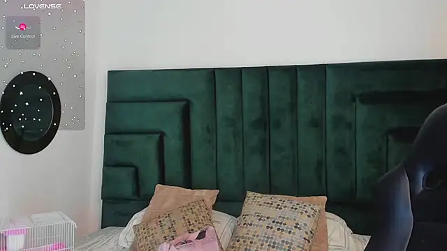 FaloonRoussel online show from November 7, 2025, 6:12 pm