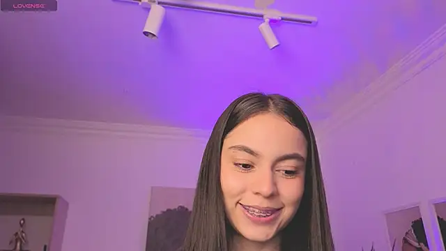 Aleejaa   online show from March 16, 2026, 11:36 am