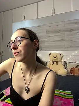 MartiniiSelenna online show from June 1, 2026, 6:02 am