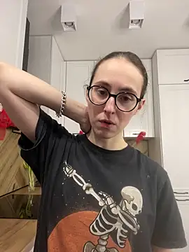 MartiniiSelenna online show from March 13, 2026, 6:51 am