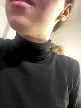 MartiniiSelenna online show from November 3, 2025, 6:51 am