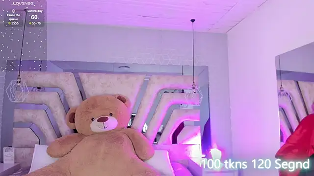 AngelineHeet online show from December 19, 2025, 11:07 pm