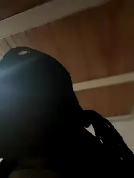 ladyrd1 online show from October 21, 2025, 8:03 am