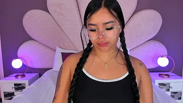 MarianaGarciaa   online show from February 21, 2026, 11:34 am