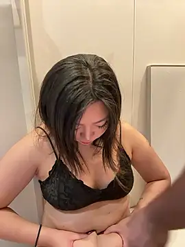 Snapshot of Rei1216xo chatting on October 15, 2025, 2:54 am Rei1216xo online show from October 15, 2025, 2:54 am