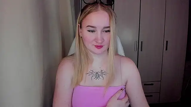 KeiraNight online show from February 13, 2026, 3:50 am