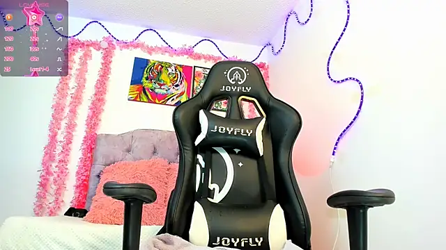 Snapshot of Naia-sweet chatting on February 9, 2026, 1:09 pm Naia-sweet online show from February 9, 2026, 1:09 pm