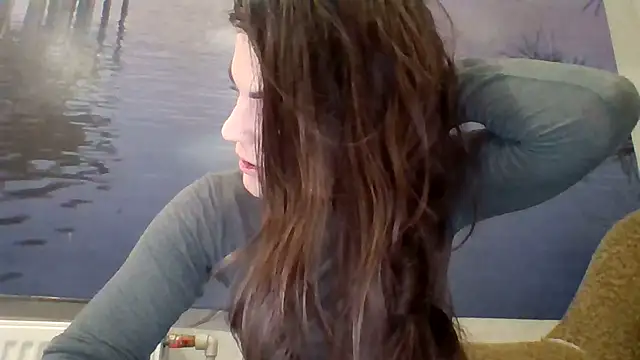 AliceTailor online show from November 18, 2025, 11:24 am