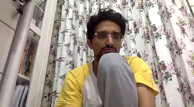 Snapshot of Carmelia10 chatting on December 12, 2024, 11:03 pm Carmelia10 online show from December 12, 2024, 11:03 pm