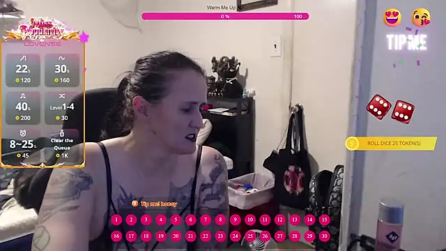 Snapshot of Demonicmiss chatting on June 7, 2026, 11:48 am Demonicmiss online show from June 7, 2026, 11:48 am