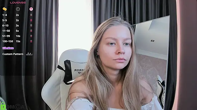 Snapshot of Polumna_cute chatting on November 27, 2025, 1:22 pm Polumna cute online show from November 27, 2025, 1:22 pm