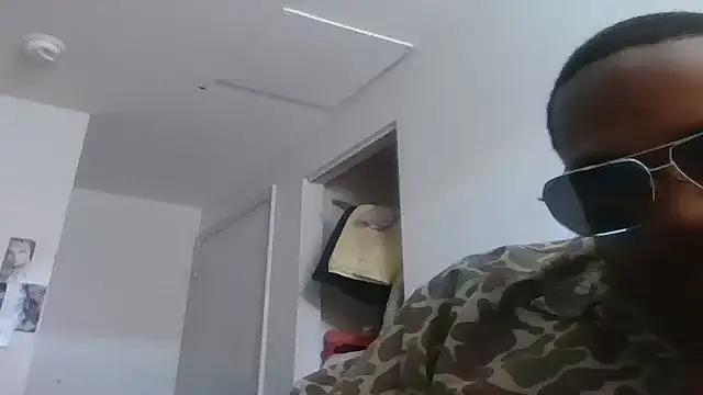 Edwardsbrittany1991 online show from March 25, 2026, 3:00 pm