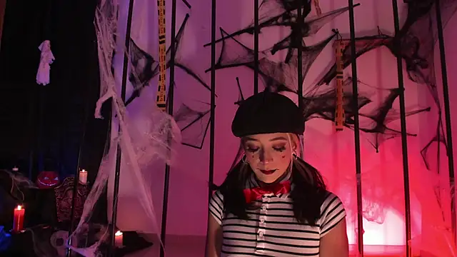 penny sweett  online show from October 11, 2025, 12:22 am