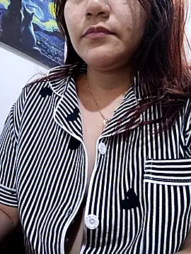 ZUCAAT online show from April 28, 2026, 3:55 am